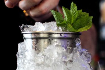 Mint-Julep-Cocktail-IBA-ricetta-Coqtail-Milano