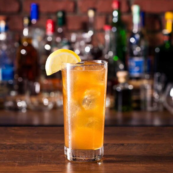 Long-Island-Iced-Tea-Cocktail-IBA-ricetta-Coqtail-Milano