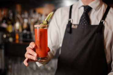 cocktail-per-riprendersi-dal-pranzo-di-Natale-Bloody-Mary-Coqtail-Milano