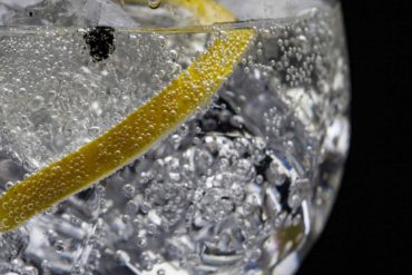 come-preparare-gin-tonic-da-veri-pro-Coqtail-Milano