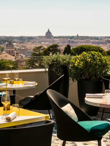 Apertivo-in-terrazza-a-Roma-sei-location-2021-Coqtail-Milano