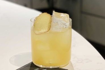 Penicillin-cocktail-ricetta-originale-Sam-Ross-Milk-and-Honey-Coqtail-Milano