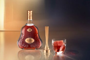 Hennessy-XO-limited-edition-per-le-feste-Coqtail-Milano