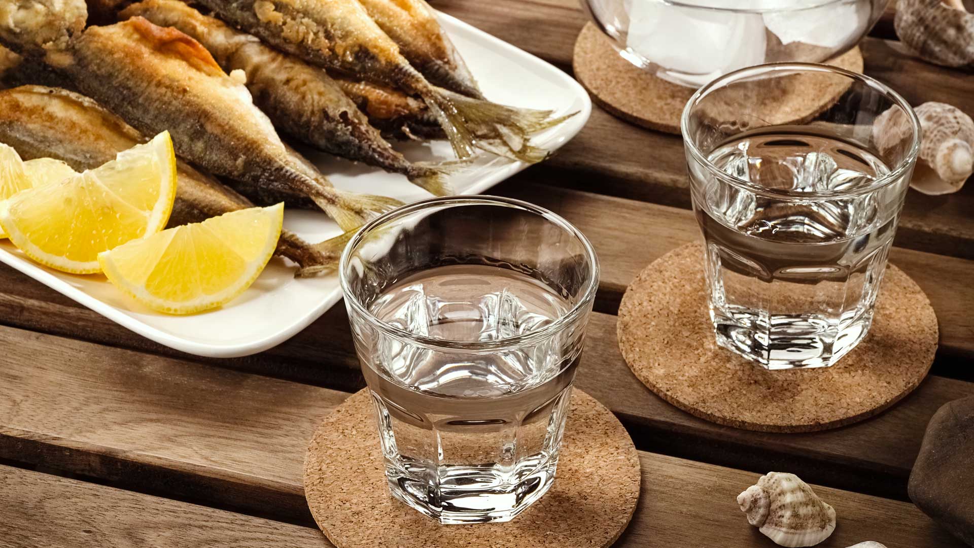 tsipouro-distillato-greco-storia-produzione-coqtail