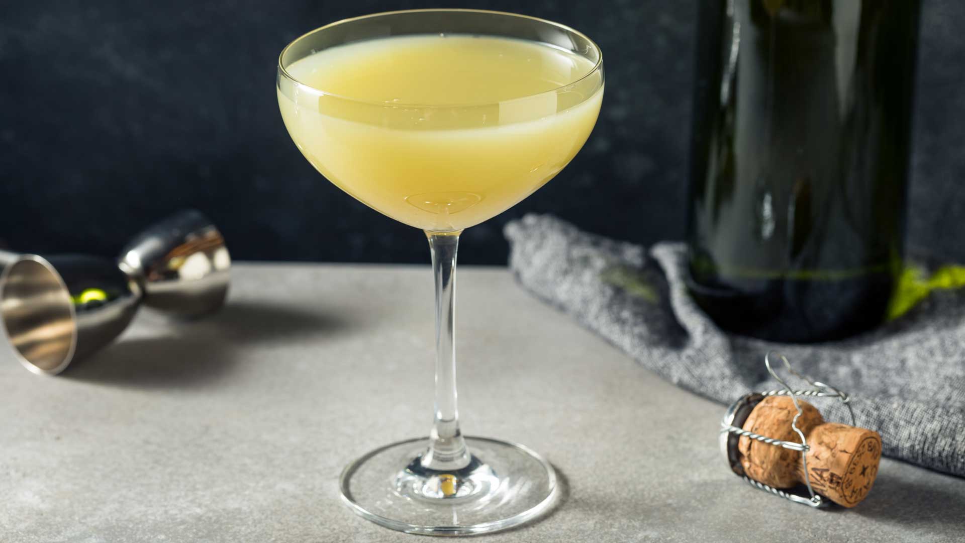 Death-in-the-afternoon-cocktail-ricetta-storia-coqtail