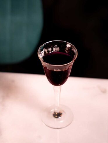 Crème-de-cassis-liquore-francese-Coqtail